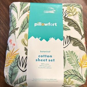 NWT Pillowfort Botanical Cotton Sheet Set - Green, Yellow, and Black